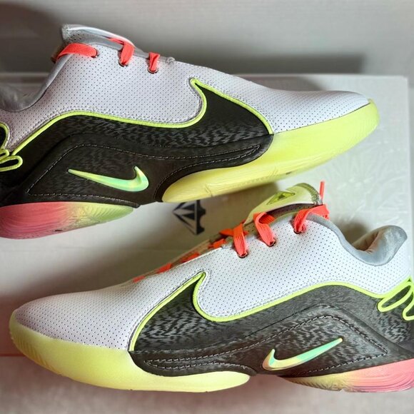 Nike Lebron XXII White Volt Glow Medium Basketball Shoes FZ1094-101 Sz: 11 *NEW* - Picture 6 of 10